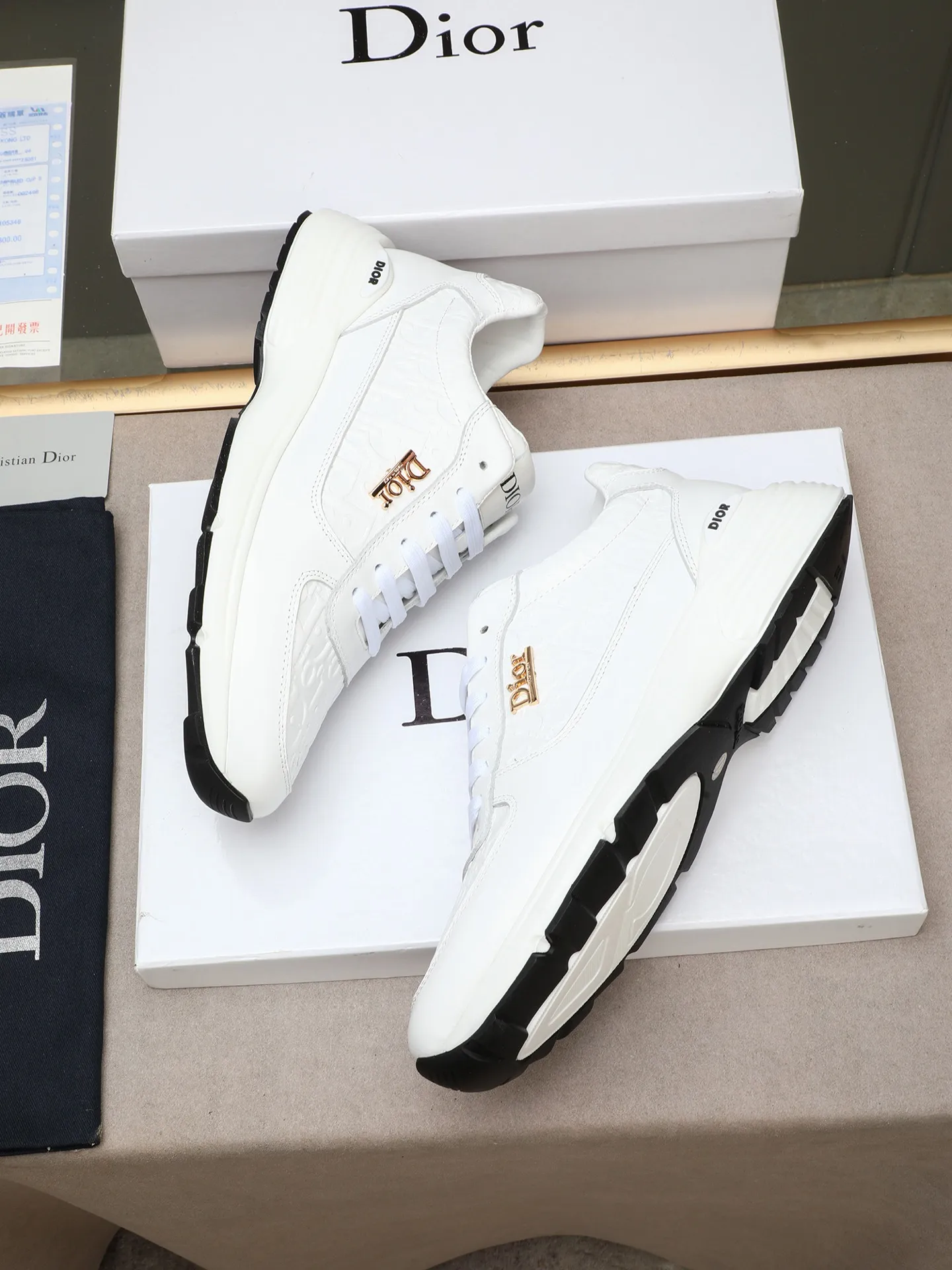 🆕🆕🆕Men's Shoes💰P460 Dior's avant-garde and versatile fashionable men's shoes are privately modeled, calfskin embossed, fashionable, simple, stylish, more eye-catching and more classy. It will subvert the old idea and be a must-have for fashionistas who want to spend time with you! Must keep it for yourself! High-end comfort and low-end, high-end quality workmanship. Code number: 38-44 (45 customized) 3 colors for your choice [kiss][kiss][kiss]